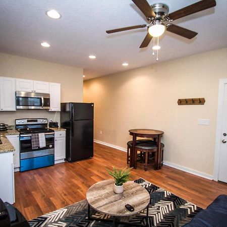 Hackberry St #A Renovated 2Br/2Ba Near Downtown Apartment ซานอันโตนิโอ ภายนอก รูปภาพ