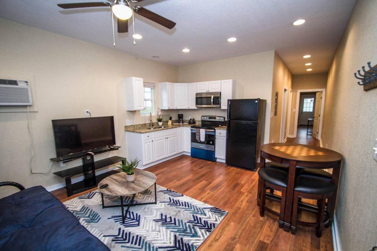 Hackberry St #A Renovated 2Br/2Ba Near Downtown Apartment ซานอันโตนิโอ ภายนอก รูปภาพ