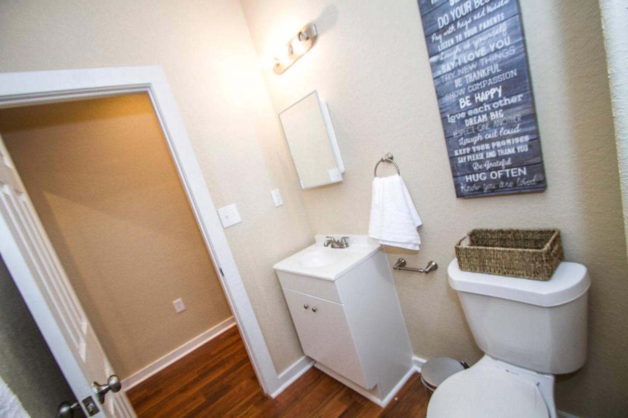 Hackberry St #A Renovated 2Br/2Ba Near Downtown Apartment ซานอันโตนิโอ ภายนอก รูปภาพ