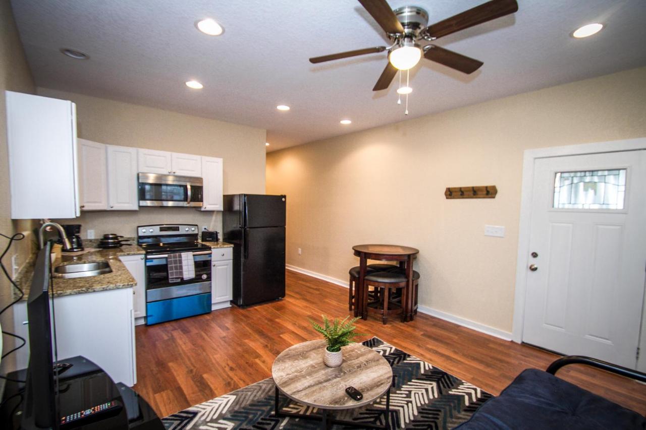 Hackberry St #A Renovated 2Br/2Ba Near Downtown Apartment ซานอันโตนิโอ ภายนอก รูปภาพ
